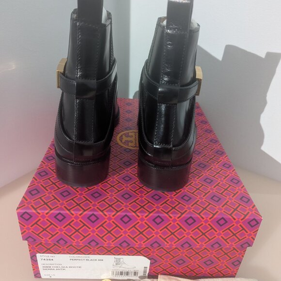 Tory Burch READ THE DESCRIPTION! T-HARDWARE CHELSEA BOOT Black 8 Booties - Picture 10 of 13